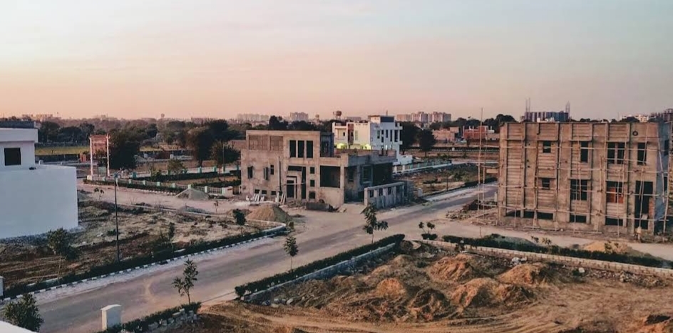 Plot For Sale in Royal Aangan 