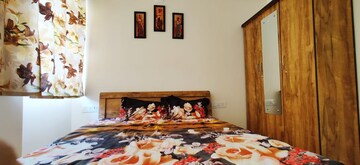 Master Bedroom in 2 BHK Apartment at Makarba – for Rent