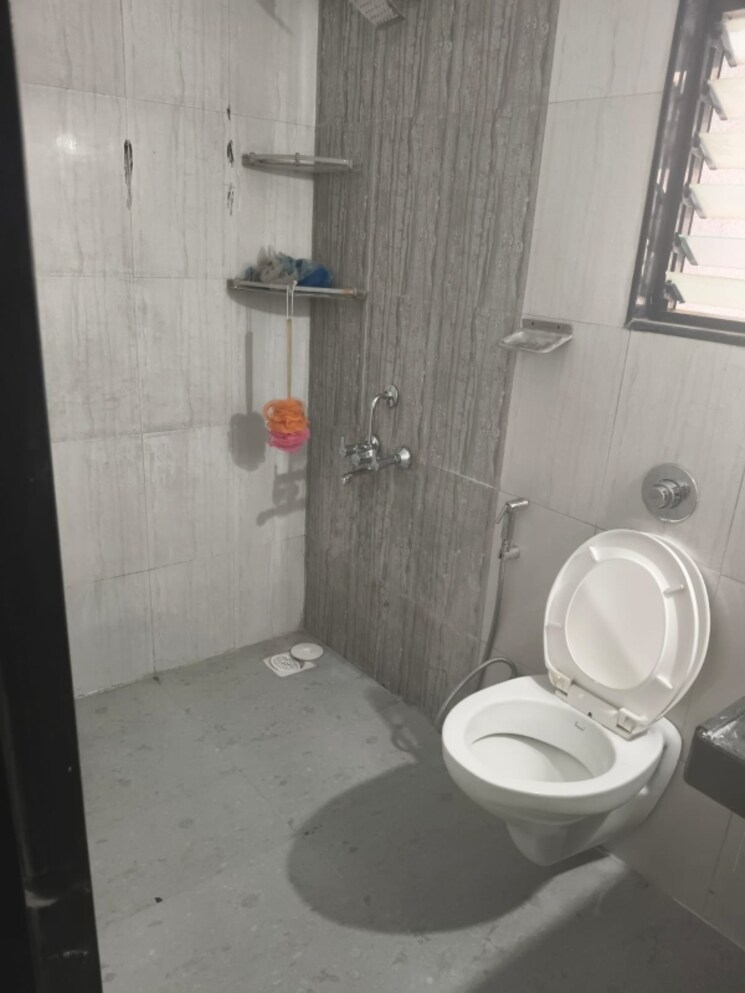 Bathroom, aurum-platina-phase-i 2 Bedroom 950 Sq.Ft. Apartment In Wakad Pune 9385850