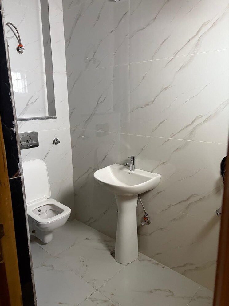 Bathroom, bptp-parkland-pride 4 Bedroom 1382 Sq.Ft. Apartment In Sector 77 Faridabad 9385853