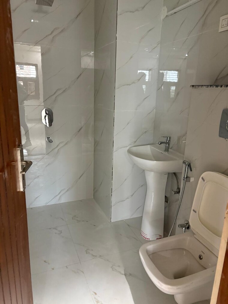 Bathroom, bptp-parkland-pride 4 Bedroom 1382 Sq.Ft. Apartment In Sector 77 Faridabad 9385853