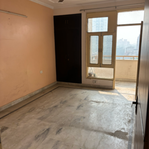 Room in 3 BHK Apartment at Royal Towers Noida, Sector 60 – for Sale