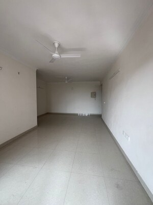 3 BHK Apartment For Rent in Pareena Express Heights, Sector 99