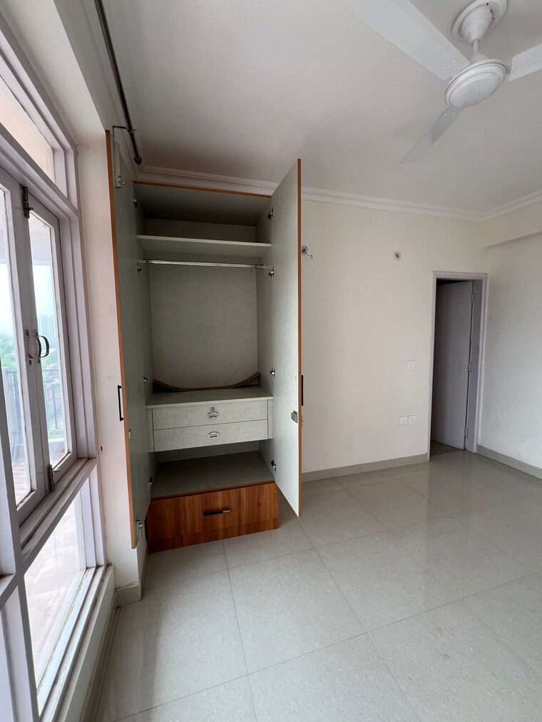 Bathroom, pareena-express-heights 3 Bedroom 1788 Sq.Ft. Apartment In Sector 99 Gurgaon 9385940