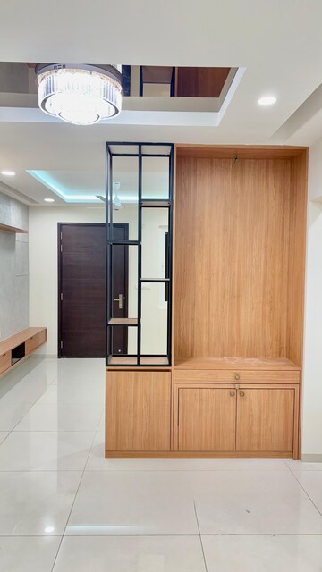 Room in 3 BHK Apartment at Rajapushpa Provincia, Narsingi – for Rent