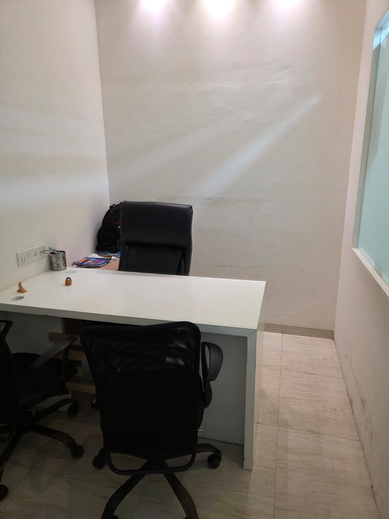Team Area, lodha-supremus-powai Commercial Office Space 1500 Sq.Ft. In Powai Mumbai 9385973