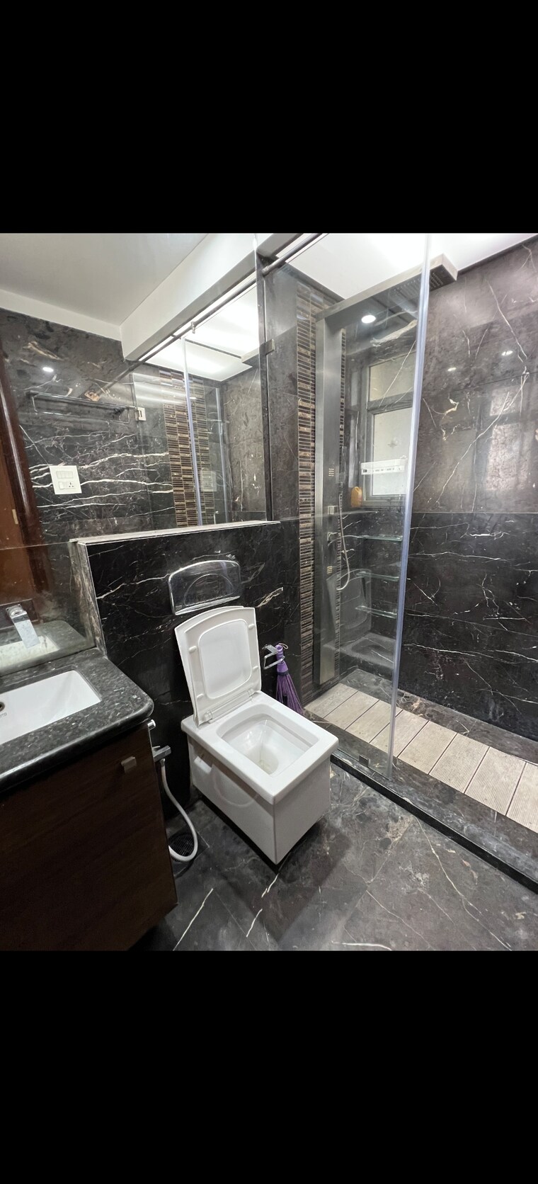 Bathroom, east-street 2 Bedroom 850 Sq.Ft. Apartment In Santacruz East Mumbai 9385976