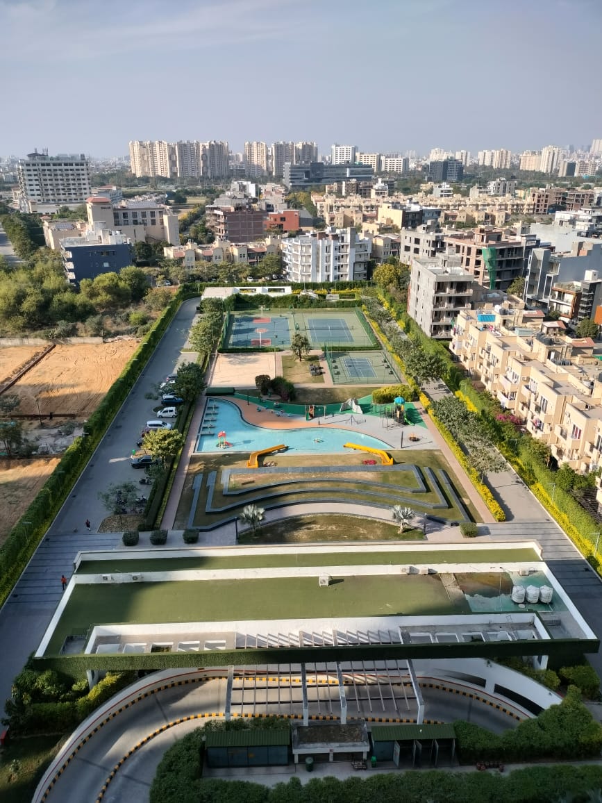 3 BHK 2400 Sq.Ft. Apartment in Ireo Victory Valley