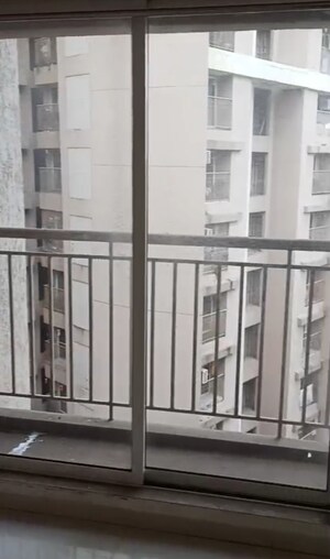 1 BHK Apartment For Rent in Metropolis Aquaris Phase 2, Kasarvadavali