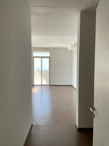 Room in 3 BHK Apartment at Ireo Victory Valley, Sector 67 – for Rent