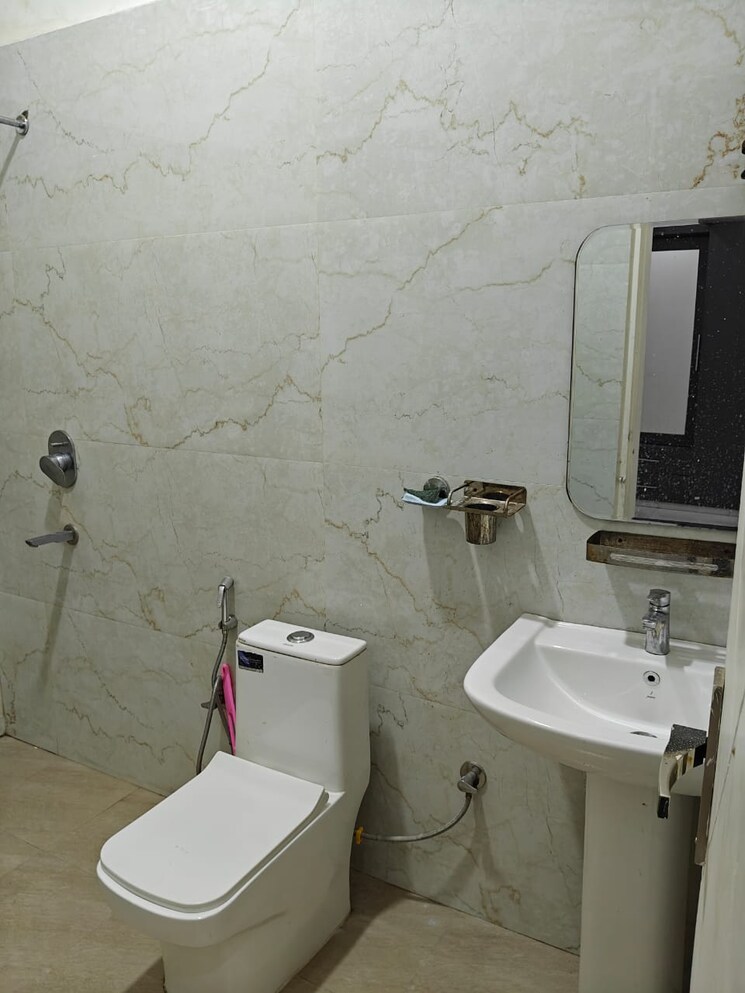 Master Bedroom, aman vihar 2 Bedroom 1200 Sq.Ft. Builder Floor In Aman Vihar Dehradun 9386025