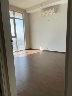 Room in 3 BHK Apartment at M3M Latitude, Sector 65 – for Rent