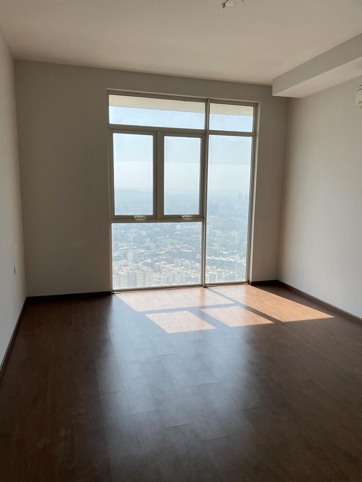 Room, m3m-latitude 3 Bedroom 2500 Sq.Ft. Apartment In Sector 65 Gurgaon 9386116