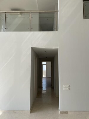 Building Lobby in 3 BHK Apartment at M3M Latitude, Sector 65 – for Rent