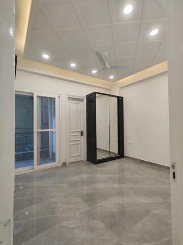 2 BHK Builder Floor For Sale in Aman Vihar