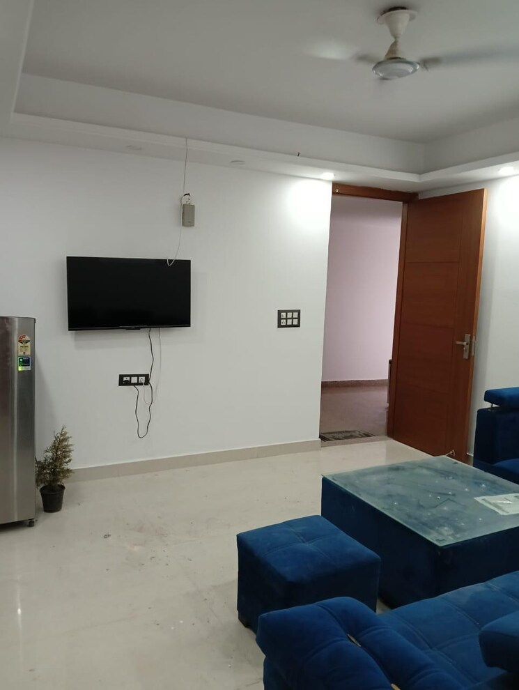 Living Room, saket 2 Bedroom 850 Sq.Ft. Apartment In Saket Delhi 9386085
