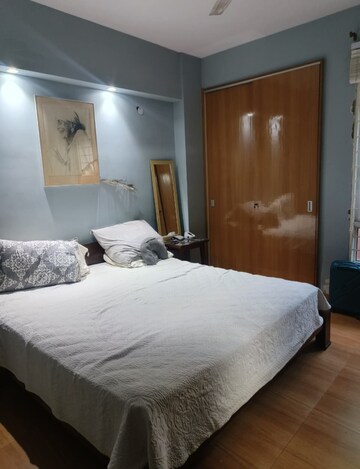 Bedroom in 3 BHK Apartment at Orchid Petals, Sector 49 – for Rent