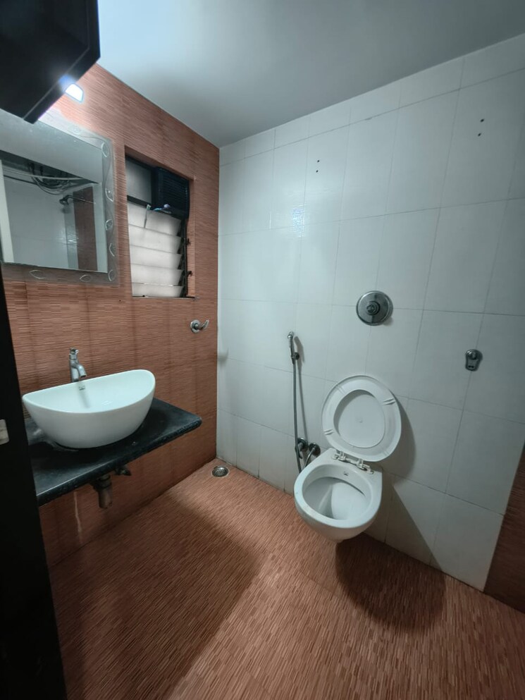 Bathroom, prajapati-gaurav 2 Bedroom 1035 Sq.Ft. Apartment In Kharghar Navi Mumbai 9386121