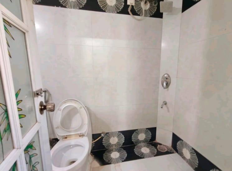 Bathroom, swastik-regalia 3 Bedroom 1250 Sq.Ft. Apartment In Waghbil Thane 9386135