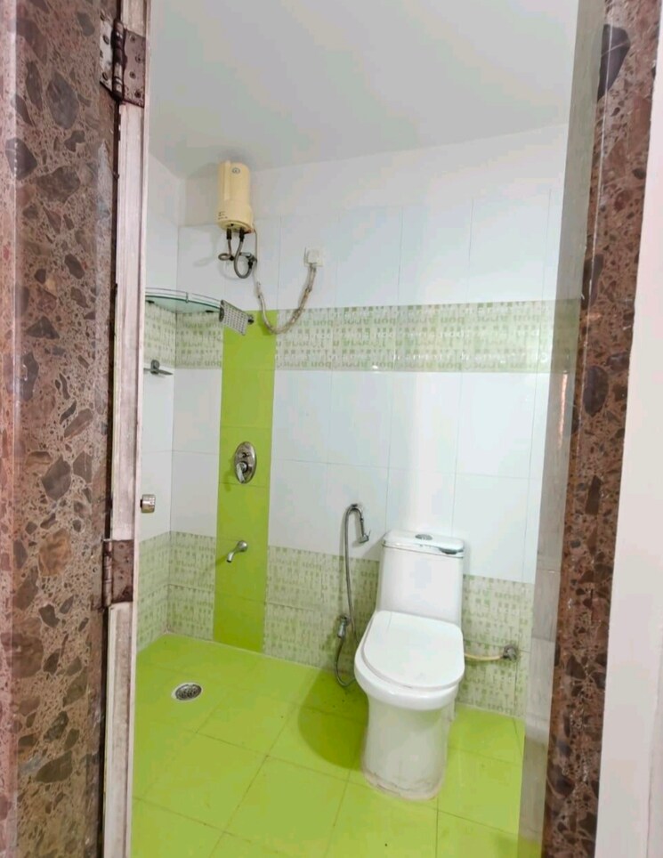 Bathroom, swastik-regalia 3 Bedroom 1250 Sq.Ft. Apartment In Waghbil Thane 9386135