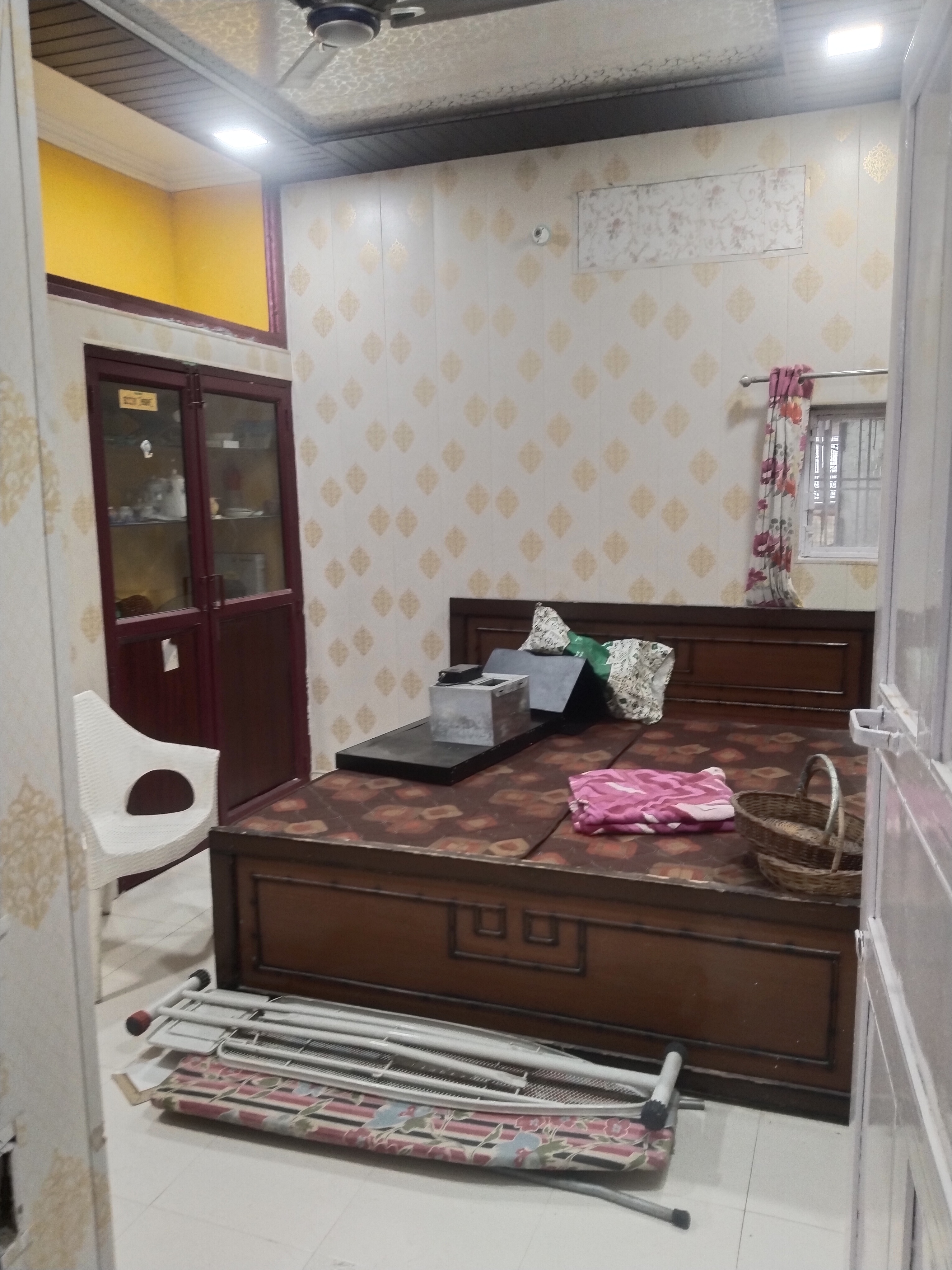 1.5 BHK + Study Room Apartment For Rent in Nehru Enclave