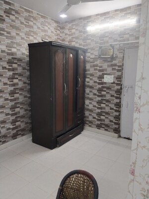 Master Bedroom in 1.5 BHK Apartment at Nehru Enclave – for Rent