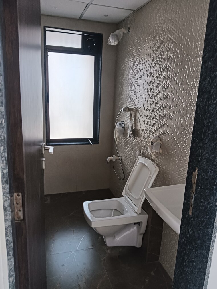 Bathroom, lalani-valentine-apartment-1-wing-d 1 Bedroom 405 Sq.Ft. Apartment In Malad East Mumbai 9386157