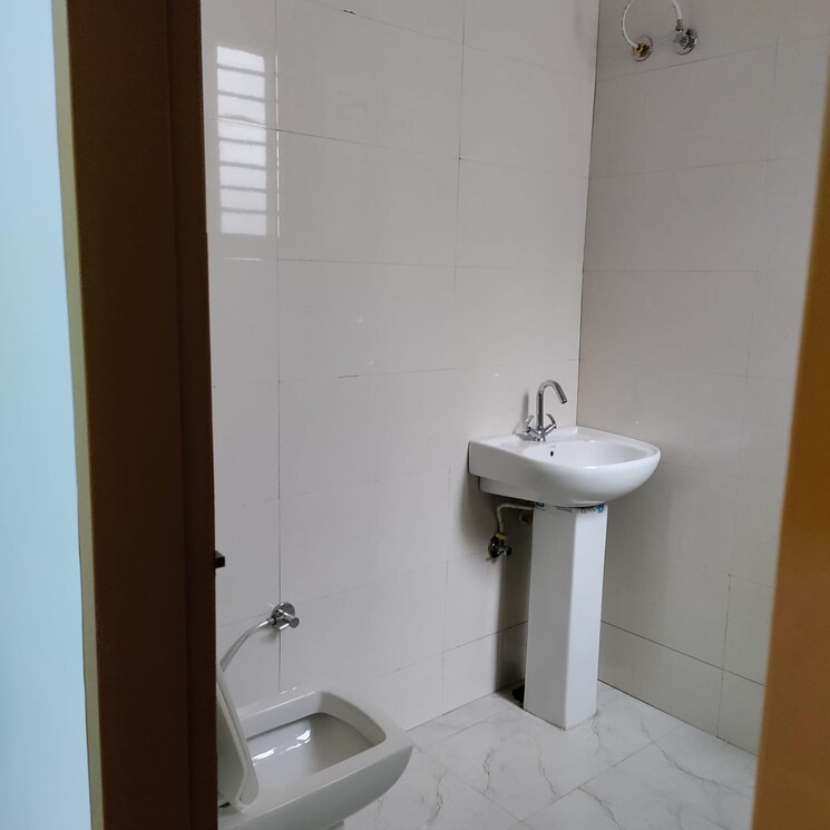 Bathroom, harmony-homes-chandigarh 2 Bedroom 1350 Sq.Ft. Apartment In Ambala Highway Zirakpur 9386169