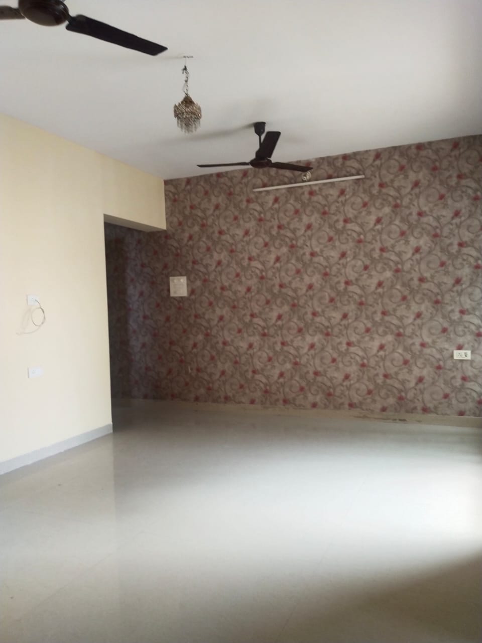 2 BHK + Extra Room Apartment For Rent in Paradise Sai Crystal