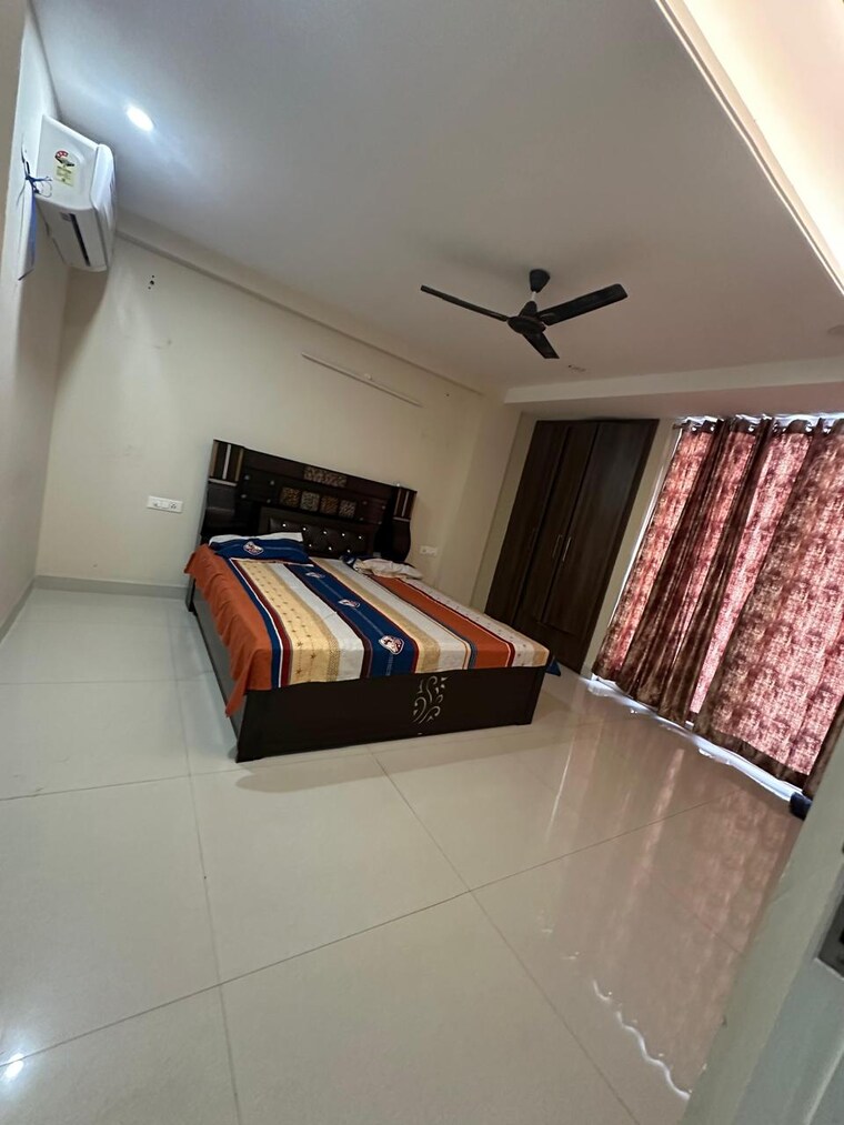 Room, skylar-homes 3 Bedroom 2020 Sq.Ft. Apartment In Patiala Road Zirakpur 9386207