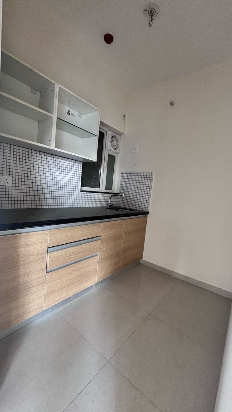 Balcony, omkar-signet 2 Bedroom 503 Sq.Ft. Apartment In Malad East Mumbai 9386205