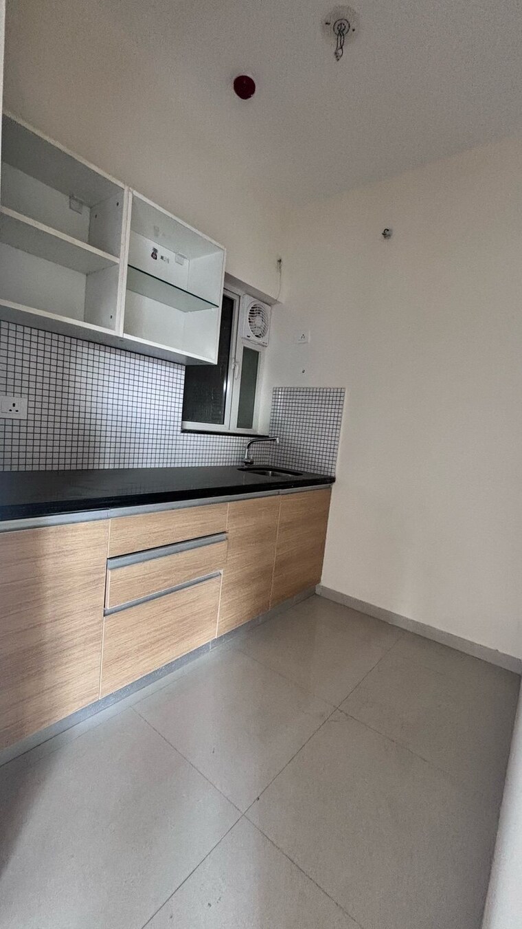 Balcony, omkar-signet 2 Bedroom 503 Sq.Ft. Apartment In Malad East Mumbai 9386205