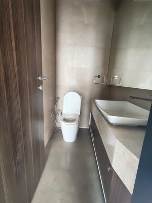 Bathroom in 3.5 BHK Apartment at Indiabulls Sky, Lower Parel – for Rent