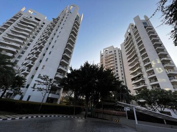 3 BHK Apartment – Exterior View View at DLF The Crest, Sector 54 - for Rent