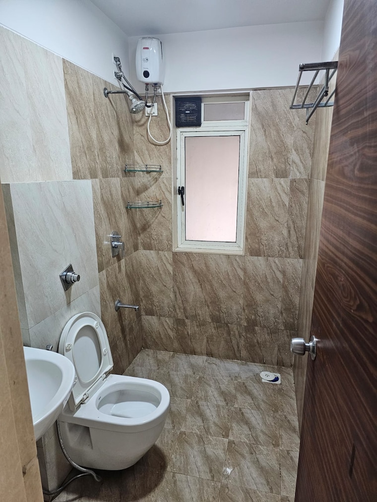 Bathroom, mahesh-jai-arati 4 Bedroom 1690 Sq.Ft. Apartment In Chembur Mumbai 9386340