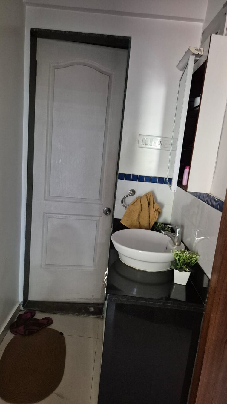 Bathroom, ira-apartment-bhusari-colony 2 Bedroom 1150 Sq.Ft. Apartment In Kothrud Pune 9386362