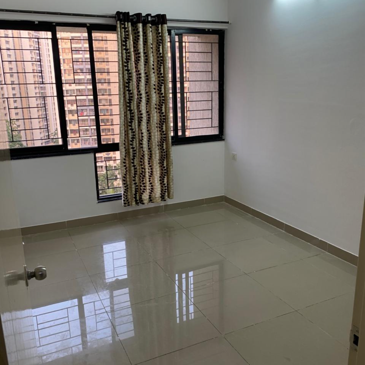 2 BHK + Extra Room Apartment For Sale in Nanded City Asawari