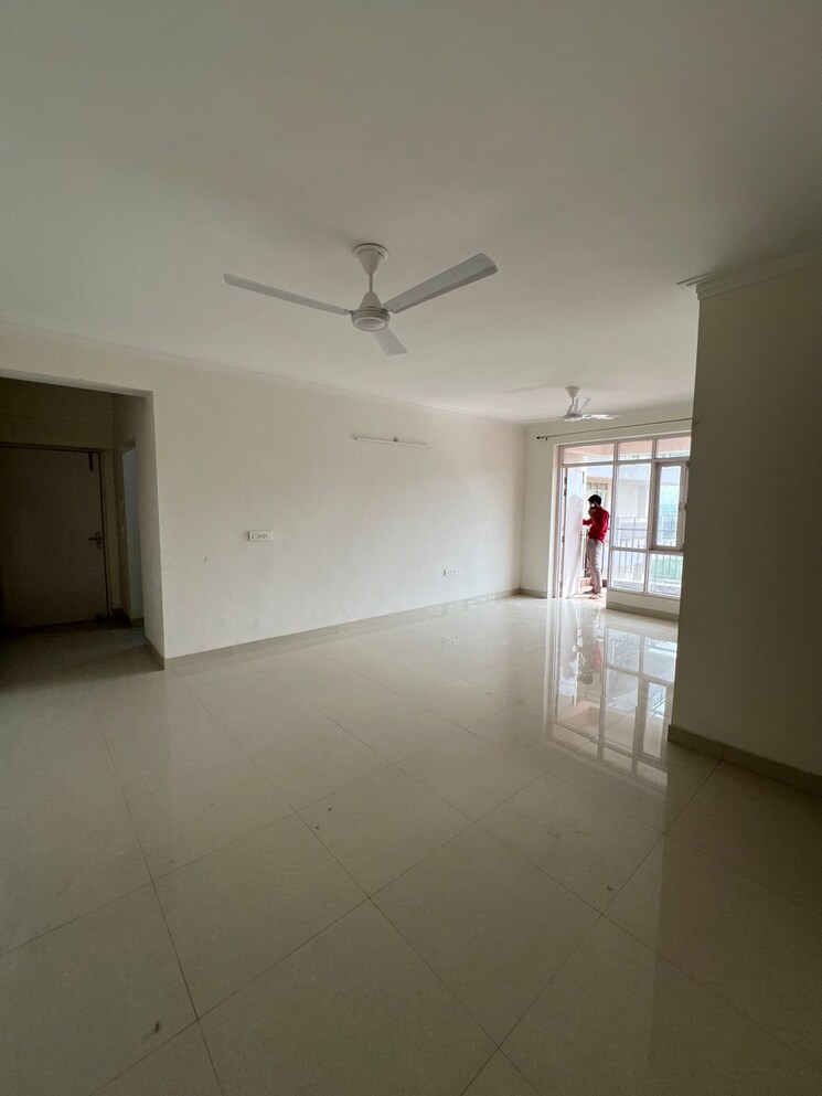 Room, pareena-express-heights 3 Bedroom 1800 Sq.Ft. Apartment In Sector 99 Gurgaon 9386388