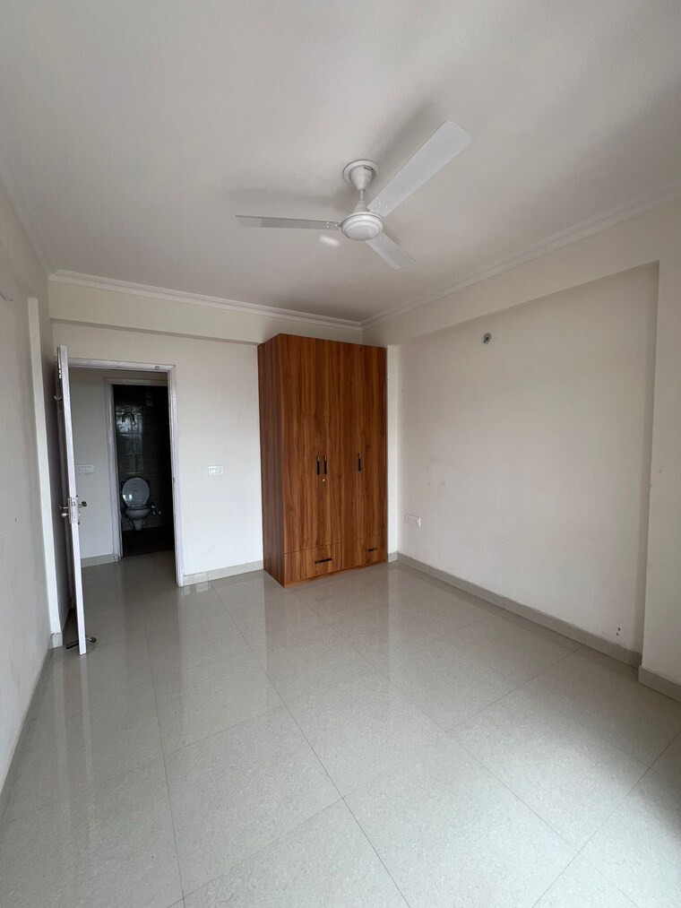 Room, pareena-express-heights 3 Bedroom 1800 Sq.Ft. Apartment In Sector 99 Gurgaon 9386388