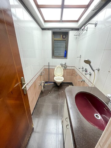 Attached Bathroom in 3 BHK Apartment at Lokhandwala Whispering Palms XXclusives, Kandivali East – for Rent