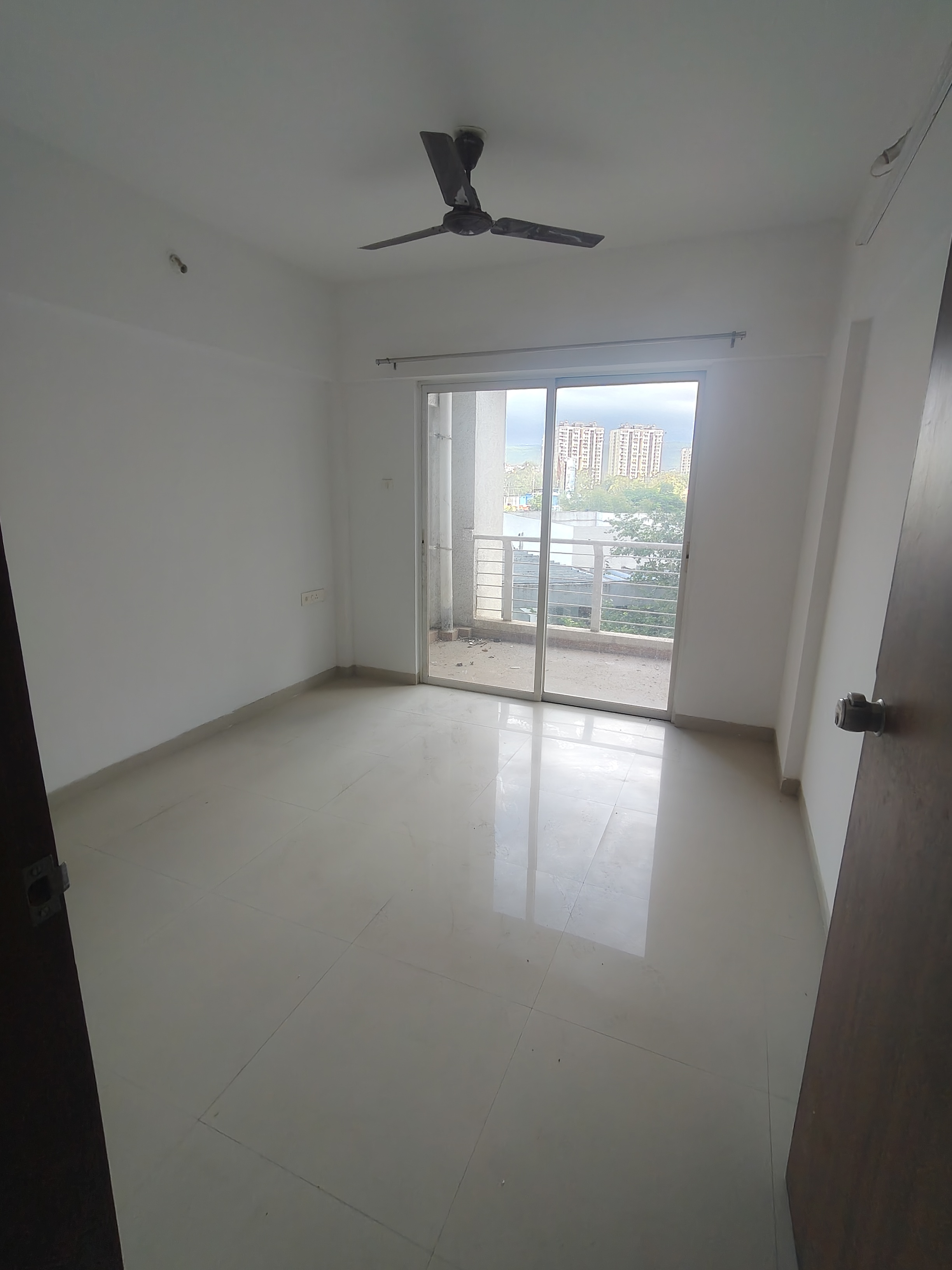 2 BHK + Pooja Room 1000 Sq.Ft. Apartment in Mantra Ira