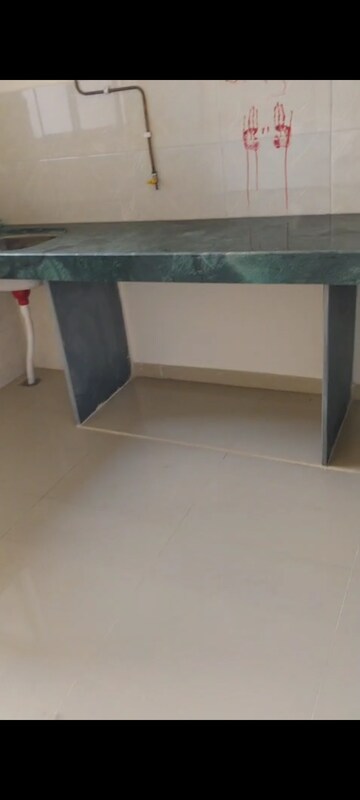 Room in 1 BHK Apartment at Kalyani Sankheshwar Heights, Kalyan West – for Rent