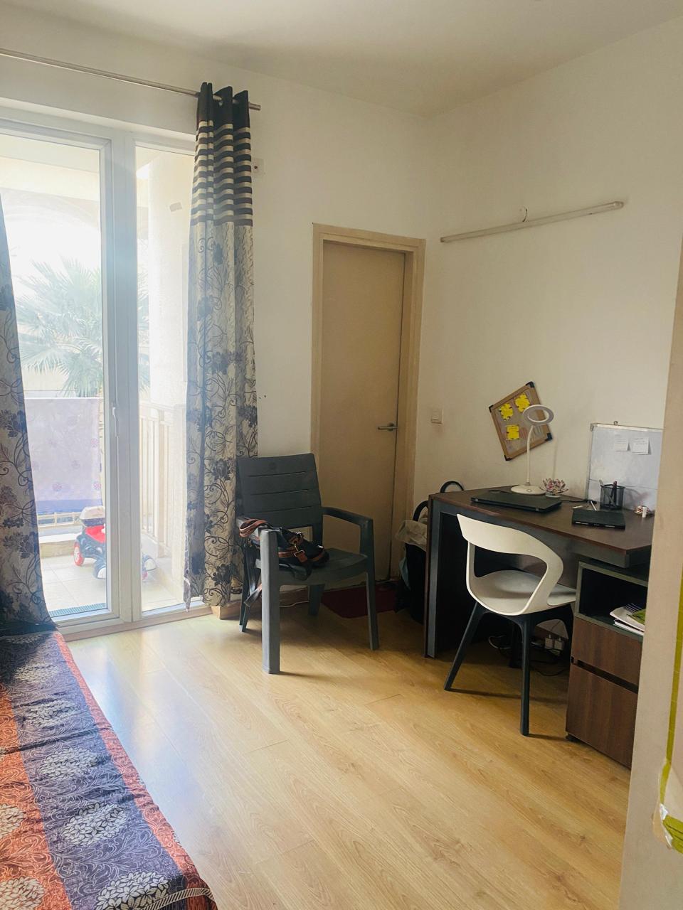 3.5 BHK + Servant Room Apartment For Rent in Emaar Gurgaon Greens