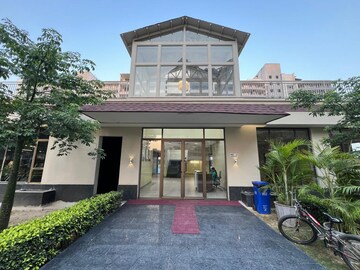 3 BHK Apartment For Rent in Pareena Express Heights, Sector 99