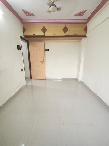 Room in 2 BHK Apartment at Bhakti Anugan Chs, Kopar Khairane – for Rent