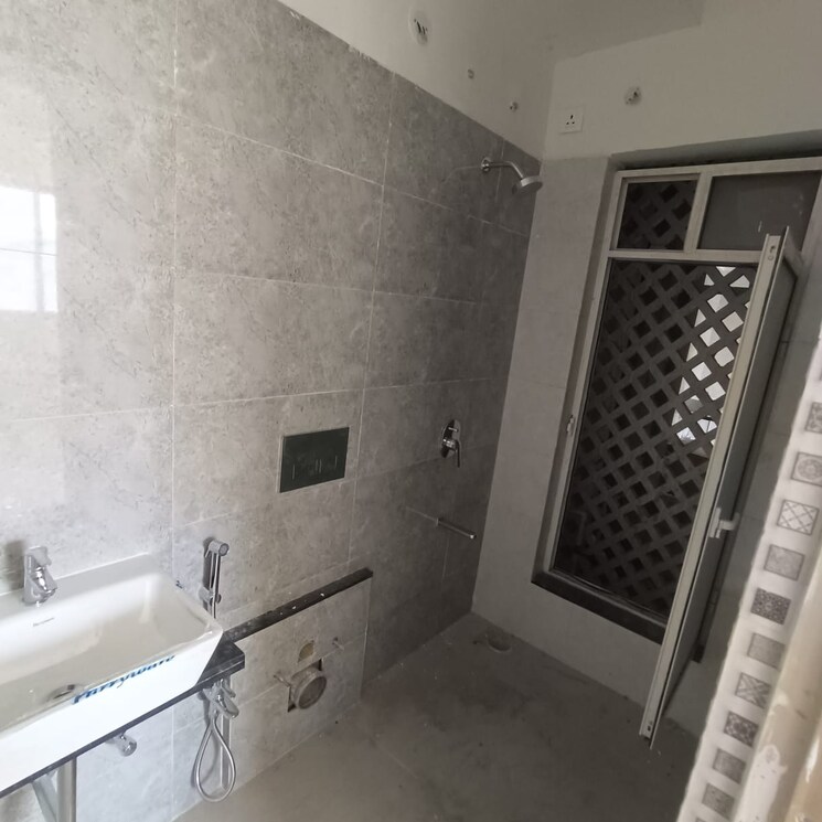 Bathroom, omkar-signet 1 Bedroom 333 Sq.Ft. Apartment In Malad East Mumbai 9386535