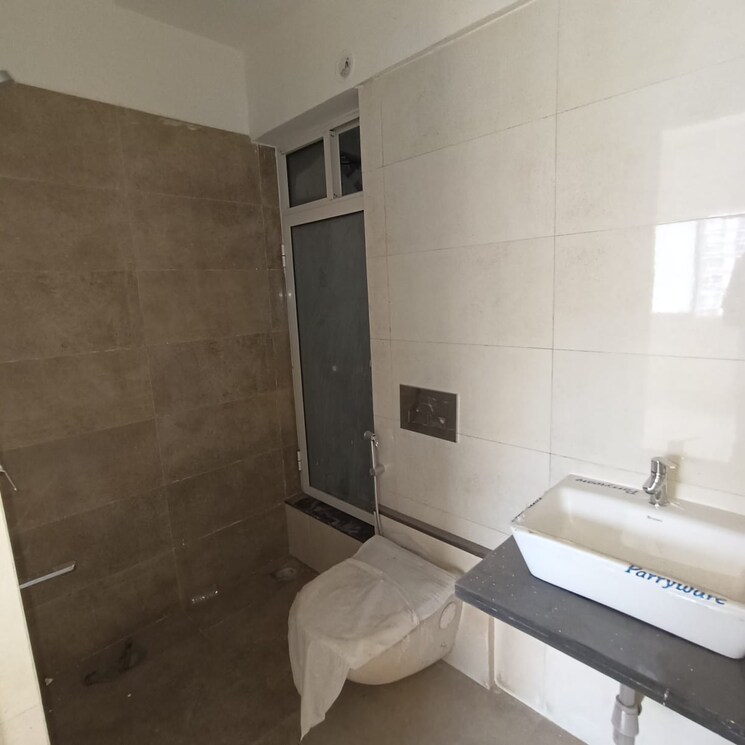 Bathroom, omkar-signet 1 Bedroom 333 Sq.Ft. Apartment In Malad East Mumbai 9386535