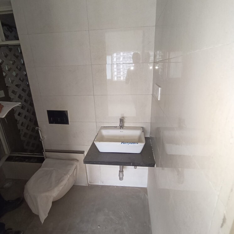 Bathroom, omkar-signet 1 Bedroom 333 Sq.Ft. Apartment In Malad East Mumbai 9386535