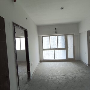 Room in 1 BHK Apartment at Omkar Signet, Malad East – for Rent