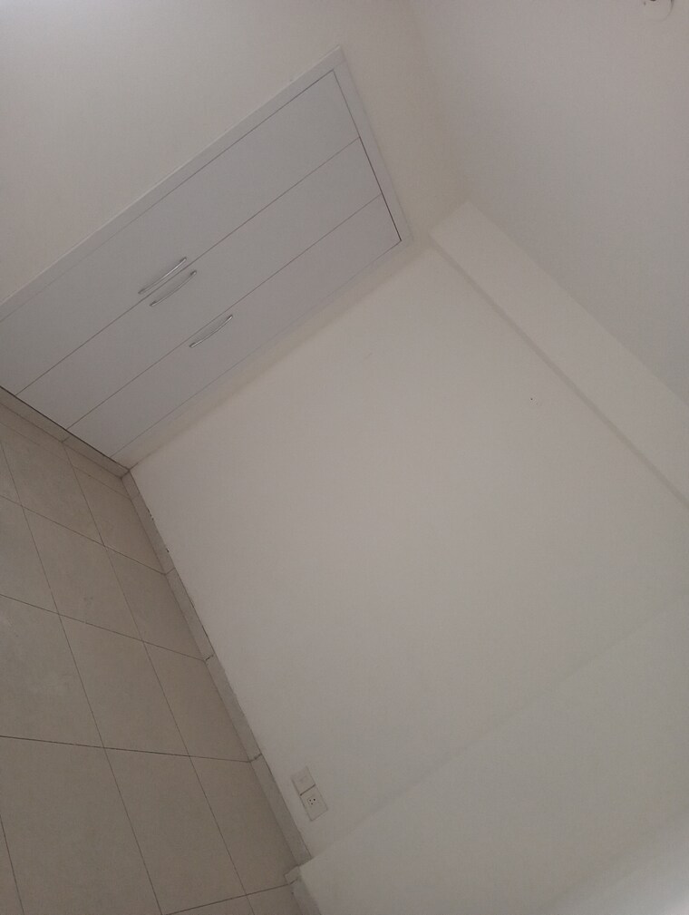 Other, motiaz-royal-citi 3 Bedroom 1910 Sq.Ft. Apartment In Ambala Highway Zirakpur 9386560